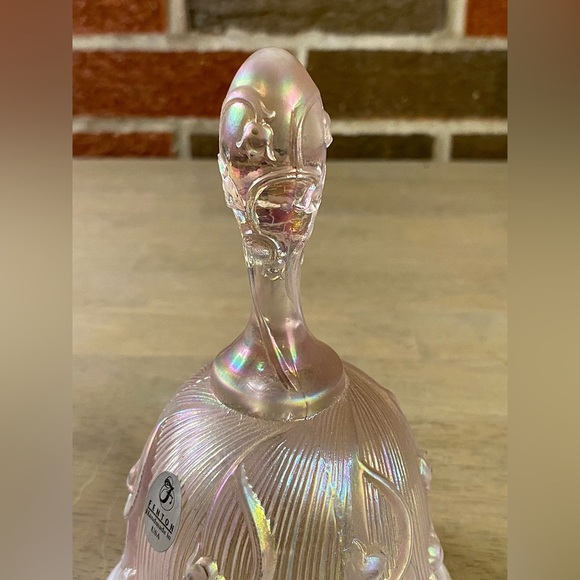 Vintage Fenton Iridescent Pink‎ Opalescent Art Glass Bell, 6 Inches - Picture 9 of 9